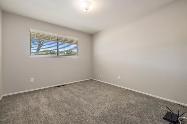 710 Leveland Ln, Modesto, CA 95350