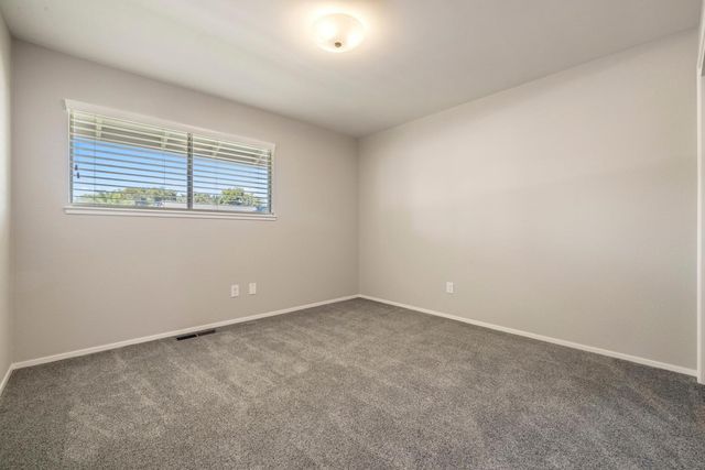 710 Leveland Ln, Modesto, CA 95350