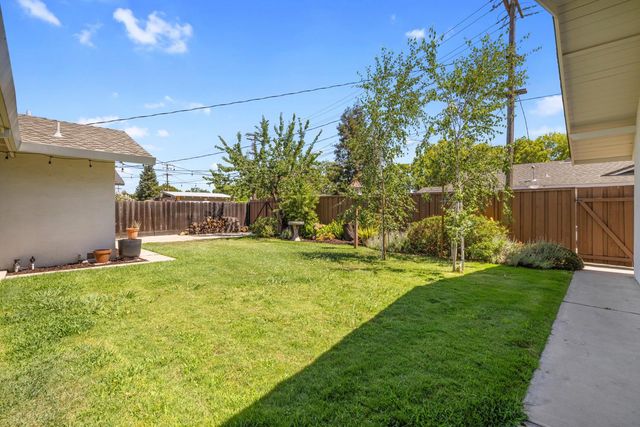 710 Leveland Ln, Modesto, CA 95350