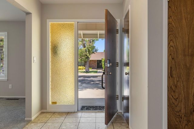 710 Leveland Ln, Modesto, CA 95350