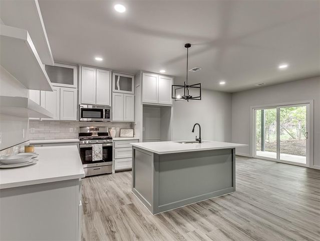 2013 W HARLOW Place, Oklahoma City, OK 73127