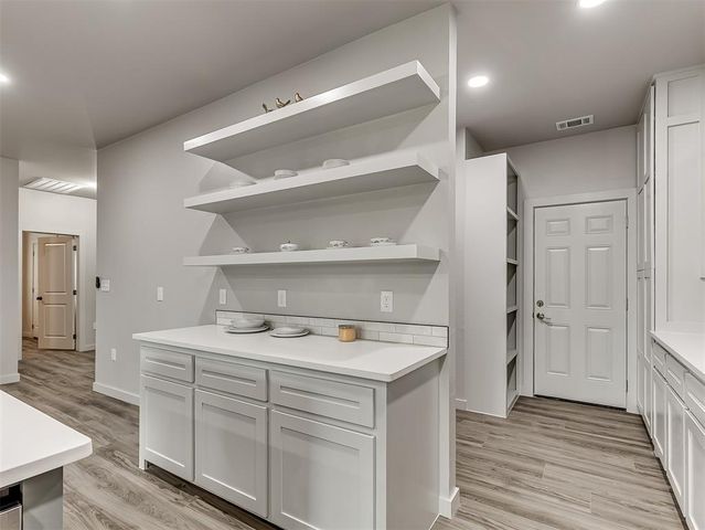 2013 W HARLOW Place, Oklahoma City, OK 73127