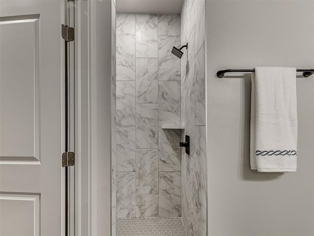 2013 W HARLOW Place, Oklahoma City, OK 73127
