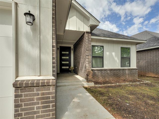 2013 W HARLOW Place, Oklahoma City, OK 73127