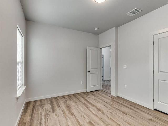 2013 W HARLOW Place, Oklahoma City, OK 73127