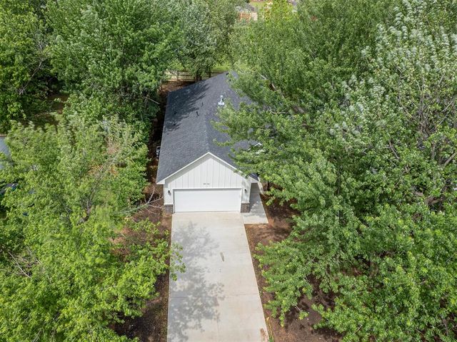 2013 W HARLOW Place, Oklahoma City, OK 73127