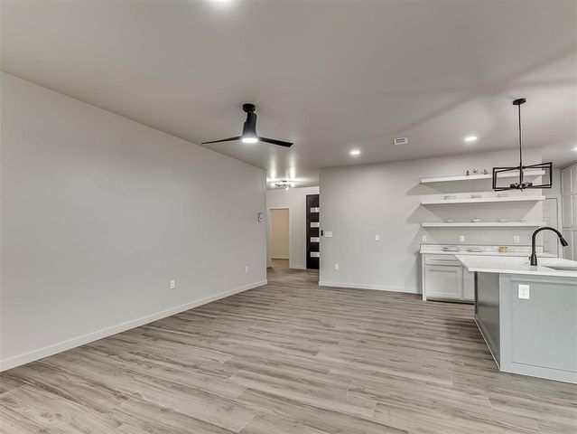 2013 W HARLOW Place, Oklahoma City, OK 73127