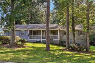 3256 Village Glen Trail, Snellville, GA 30039