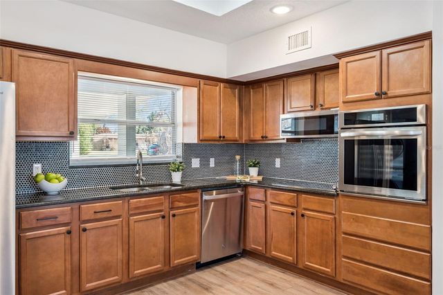 140 E FAITH TERRACE, Maitland, FL 32751