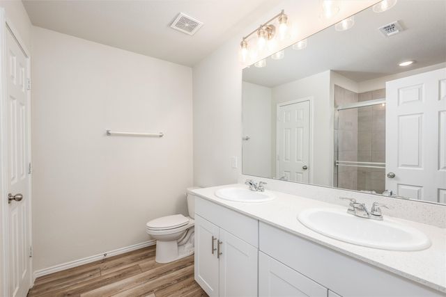 321 Glenwick Lane, Van Alstyne, TX 75495