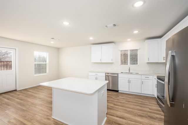 321 Glenwick Lane, Van Alstyne, TX 75495