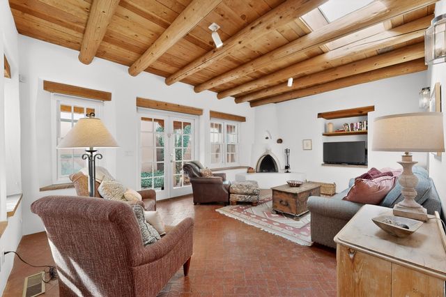 334 Otero 4-1, Santa Fe, NM 87501