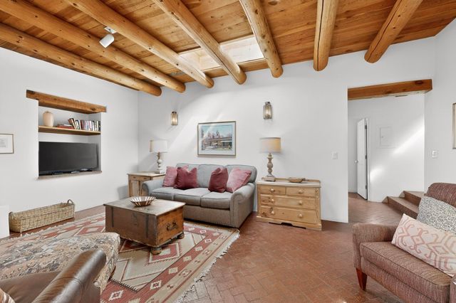 334 Otero 4-1, Santa Fe, NM 87501