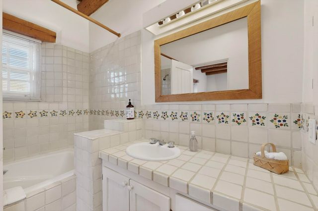 334 Otero 4-1, Santa Fe, NM 87501