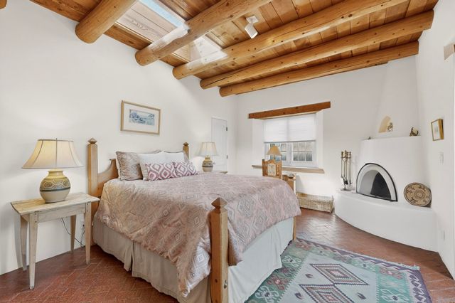 334 Otero 4-1, Santa Fe, NM 87501