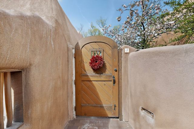 334 Otero 4-1, Santa Fe, NM 87501