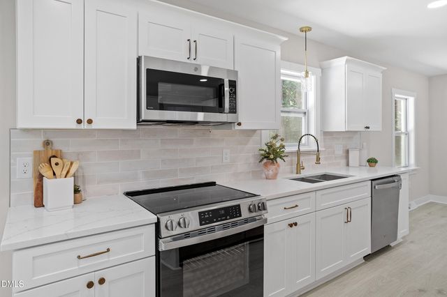 988 Nc 87 N, Pittsboro, NC 27312