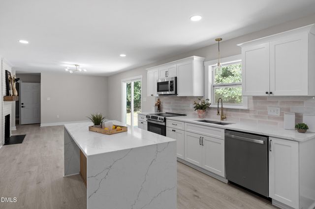 988 Nc 87 N, Pittsboro, NC 27312