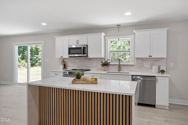988 Nc 87 N, Pittsboro, NC 27312
