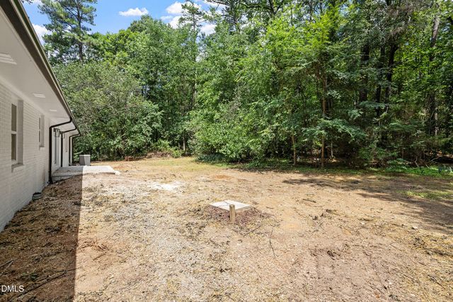 988 Nc 87 N, Pittsboro, NC 27312