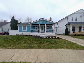 2059 Columbia Road, Berkley, MI 48072