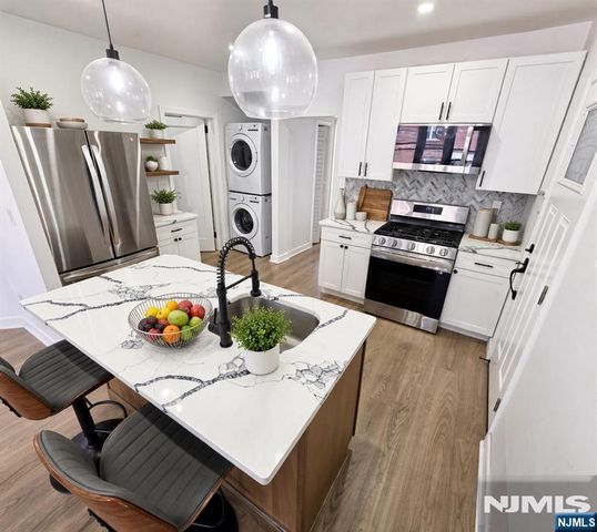 170 Cedar Street 1, Cliffside Park, NJ 07010