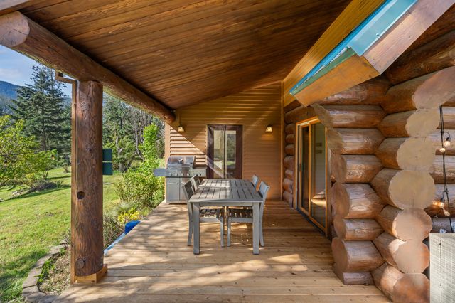 233 Thompson Creek Road, Applegate, OR 97530