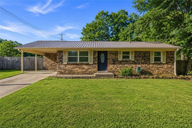 11 Northwood Street, West Fork, AR 72774