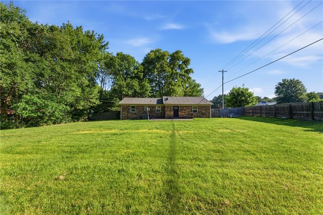 11 Northwood Street, West Fork, AR 72774