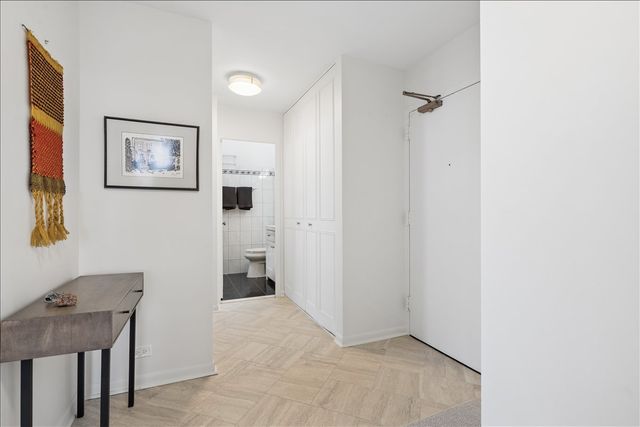 4250 N Marine Drive 2836, Chicago, IL 60613