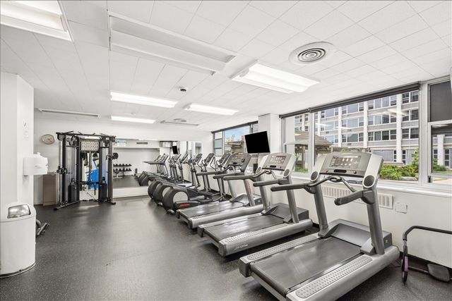 4250 N Marine Drive 2836, Chicago, IL 60613