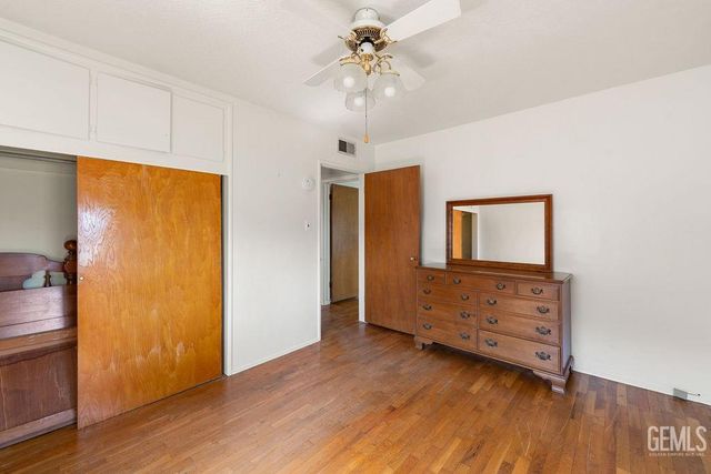 2609 Manor Street, Bakersfield, CA 93308