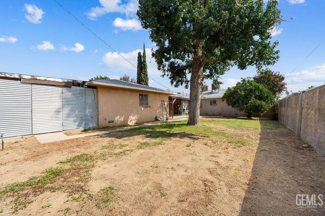 2609 Manor Street, Bakersfield, CA 93308