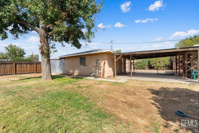 2609 Manor Street, Bakersfield, CA 93308