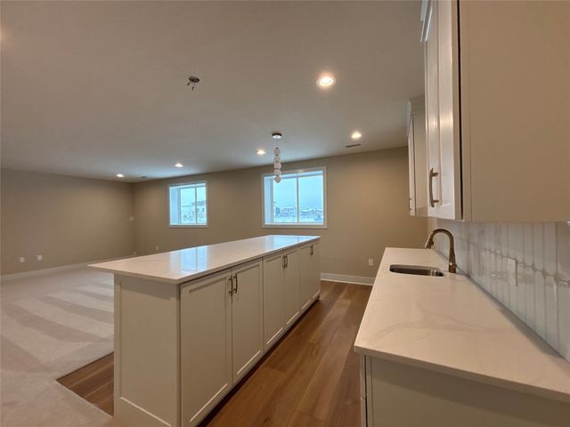 4635 173rd Street, Urbandale, IA 50323