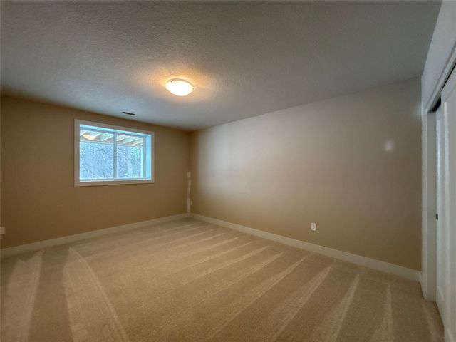 4635 173rd Street, Urbandale, IA 50323