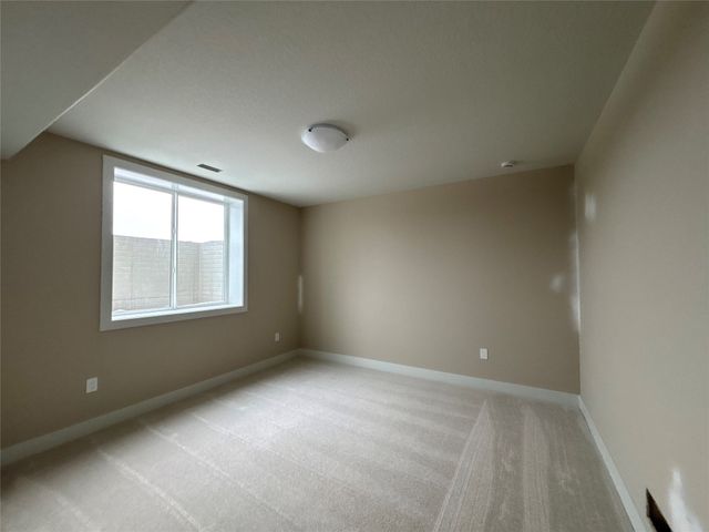 4635 173rd Street, Urbandale, IA 50323