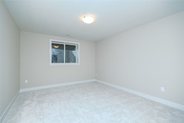 4635 173rd Street, Urbandale, IA 50323