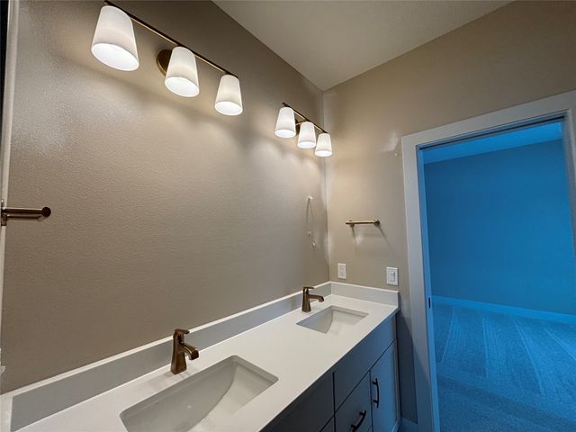 4635 173rd Street, Urbandale, IA 50323