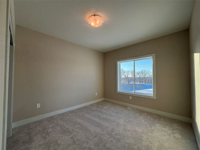 4635 173rd Street, Urbandale, IA 50323