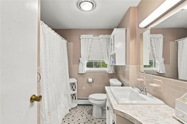 74 Cindy Lane, Warwick, RI 02886
