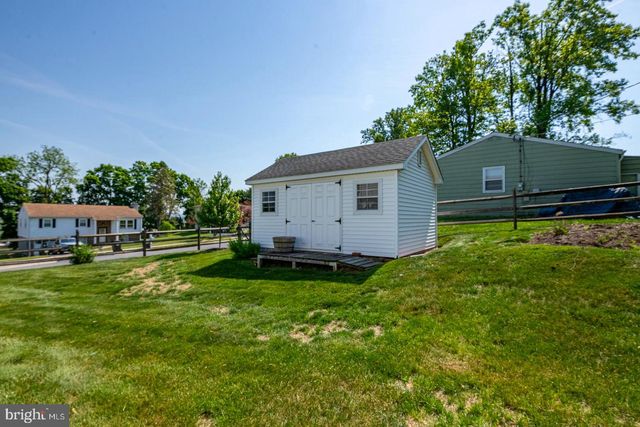 450 SILVER BROOK DR, Birdsboro, PA 19508