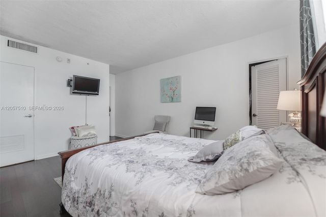 3000 S Ocean Drive 1506, Hollywood, FL 33019