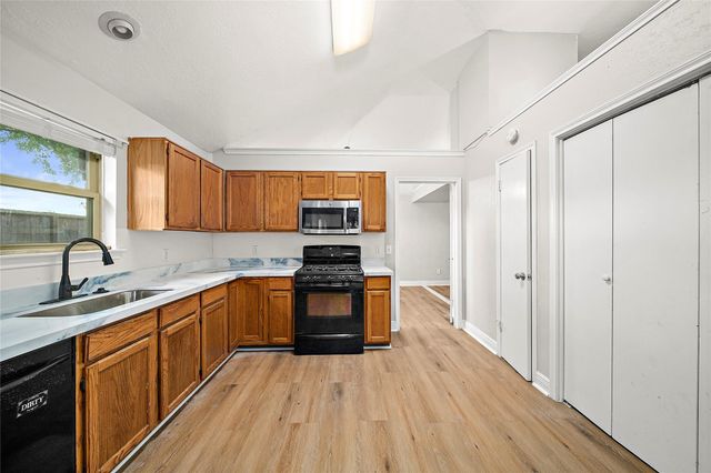 2935 Auburn Drive, Pearland, TX 77584