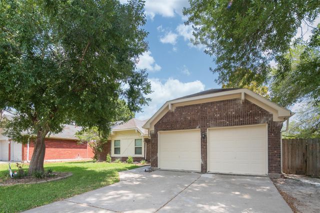2935 Auburn Drive, Pearland, TX 77584