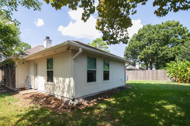 2935 Auburn Drive, Pearland, TX 77584
