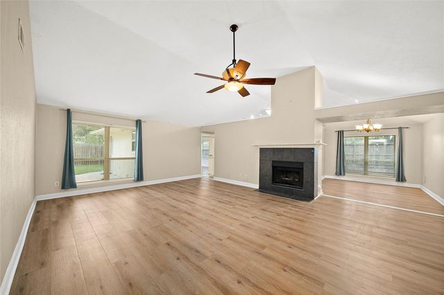 2935 Auburn Drive, Pearland, TX 77584
