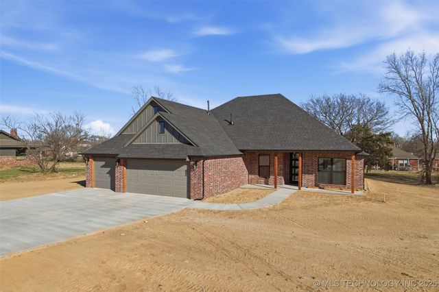 309 N 23rd Street, Collinsville, OK 74021