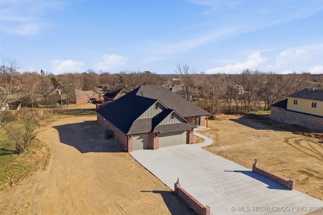 309 N 23rd Street, Collinsville, OK 74021