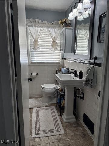 324 Maple Street, Ravenna, OH 44266